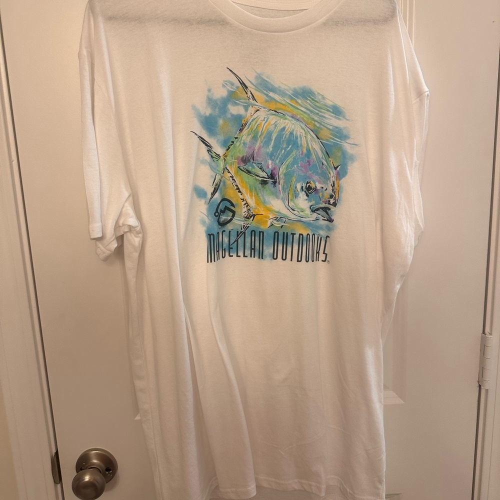 Magellan Outdoors White Cotton Blend T-Shirt